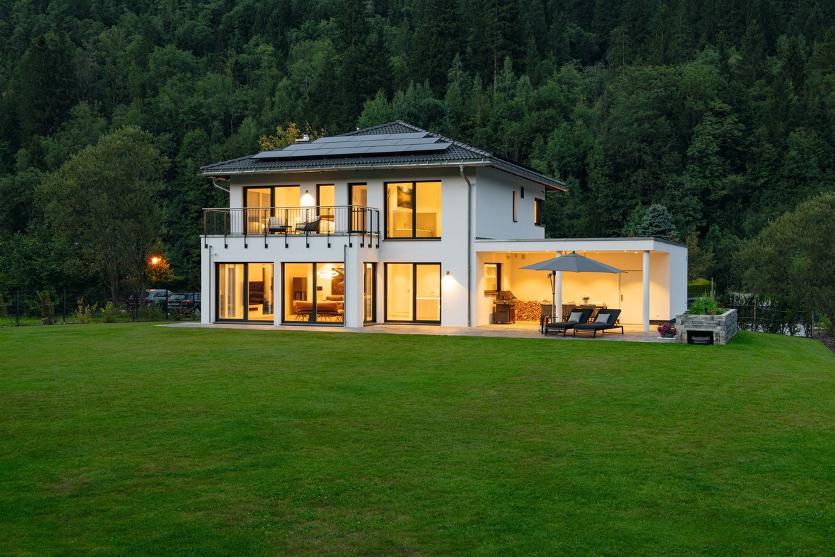 Homestory: Smartes, energieeffizientes Stadthaus / WeberHaus