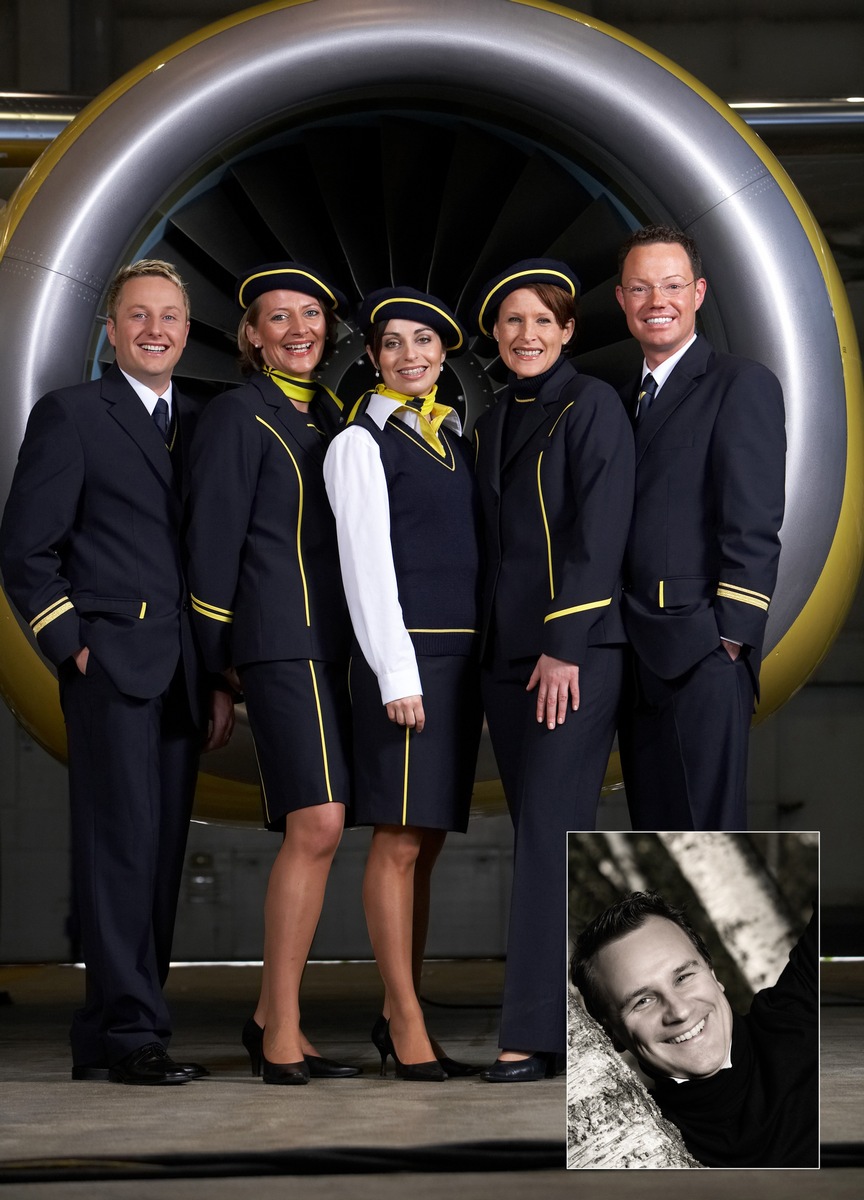 Businessdress im Retro-Look - Neue Designer-Uniformen für TUIfly- Flugbegleiter