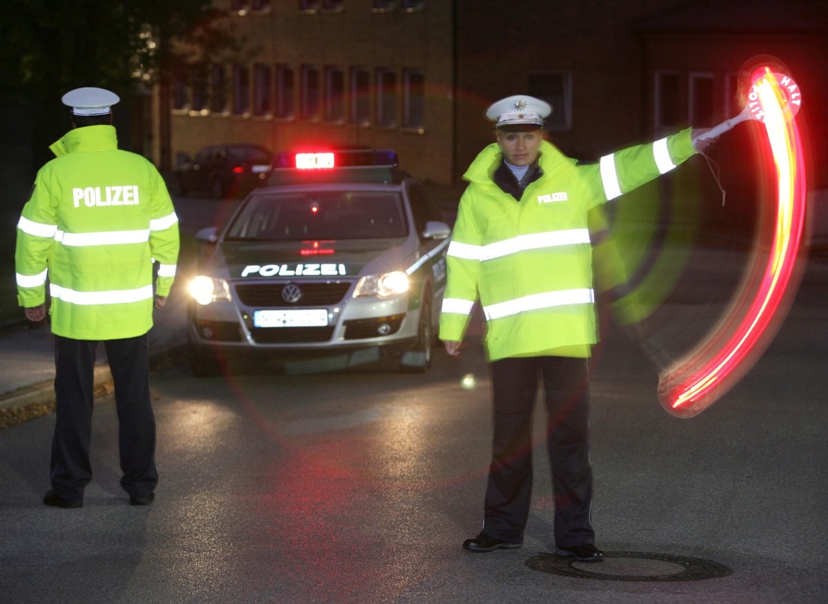 POL-ME: Zweimal Alkohol im Straßenverkehr mit unterschiedlichen Folgen - Monheim - 2003079