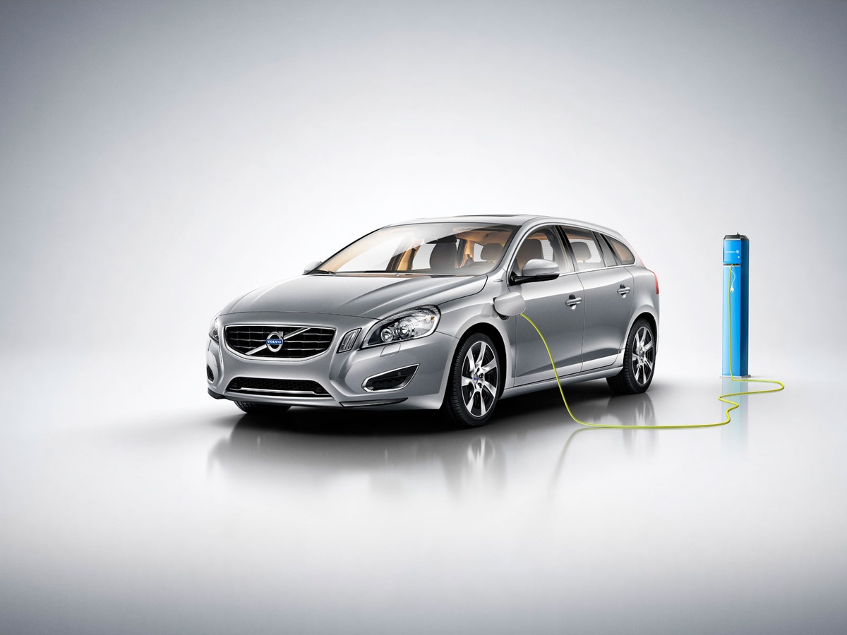 &quot;Switch to Pure&quot; Tour macht mit Volvo V60 Plug-in Hybrid im HB Zürich Halt