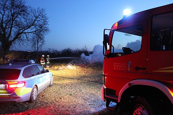 FW-WRN: Osterfeuer 2018 - Anmelden, beaufsichtigen, kontrollieren / Flammenfalle für Tiere vermeiden