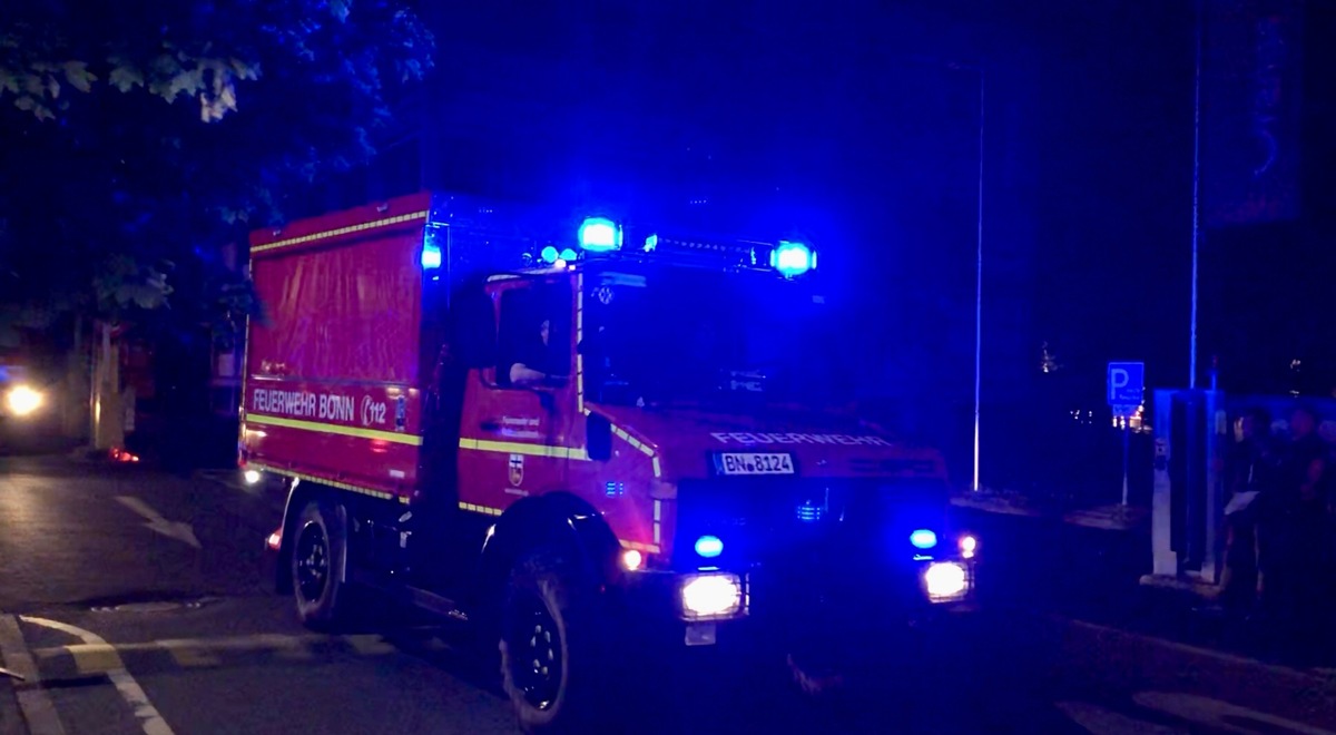 FW-BN: Feuerwehren aus dem Rheinland unterwegs zu Waldbrandeinsatz in den Südwesten Frankreichs