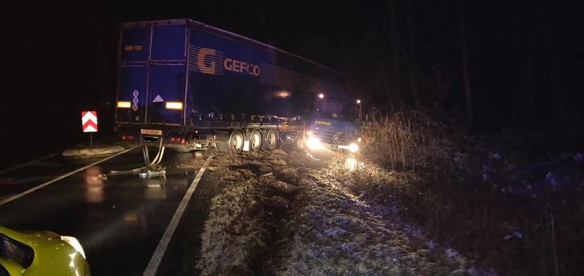 POL-PDLD: Kandel - Verkehrsbeeinträchtigungen durch verunfallten Lkw