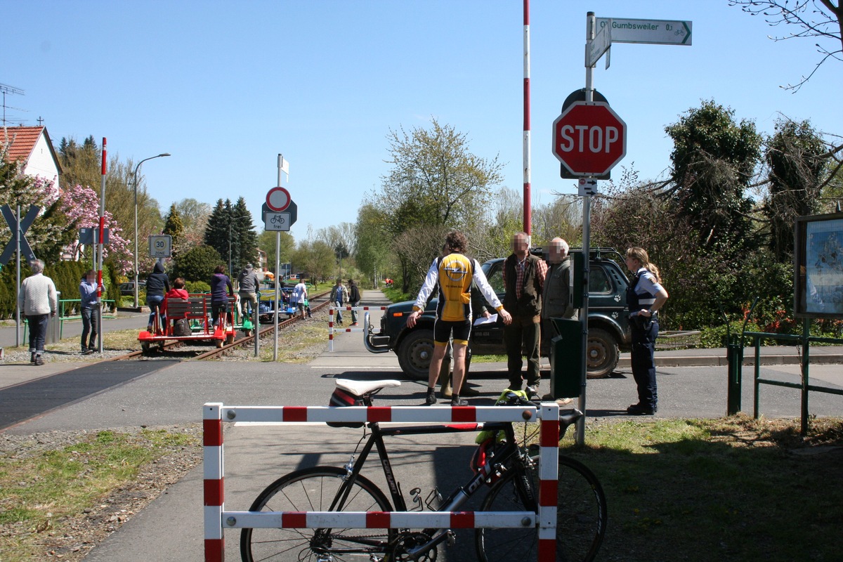 POL-PDKL: Unfall mit Radfahrer