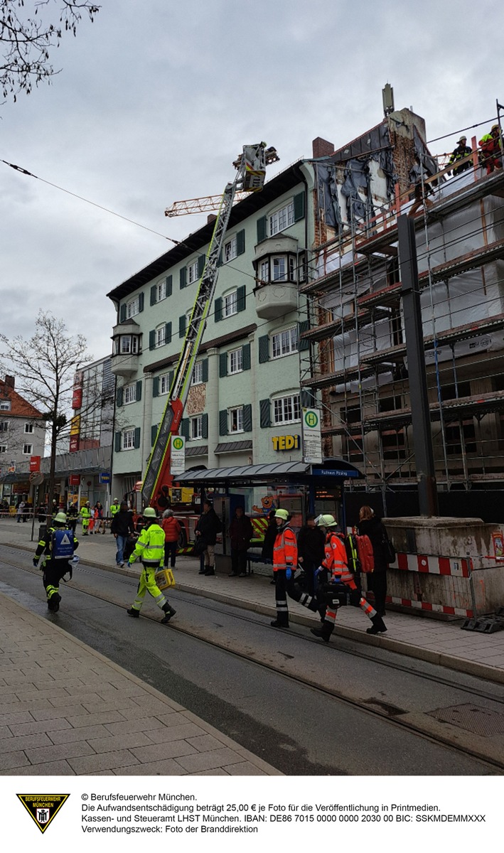 FW-M: Rettung vom Baugerüst (Pasing)