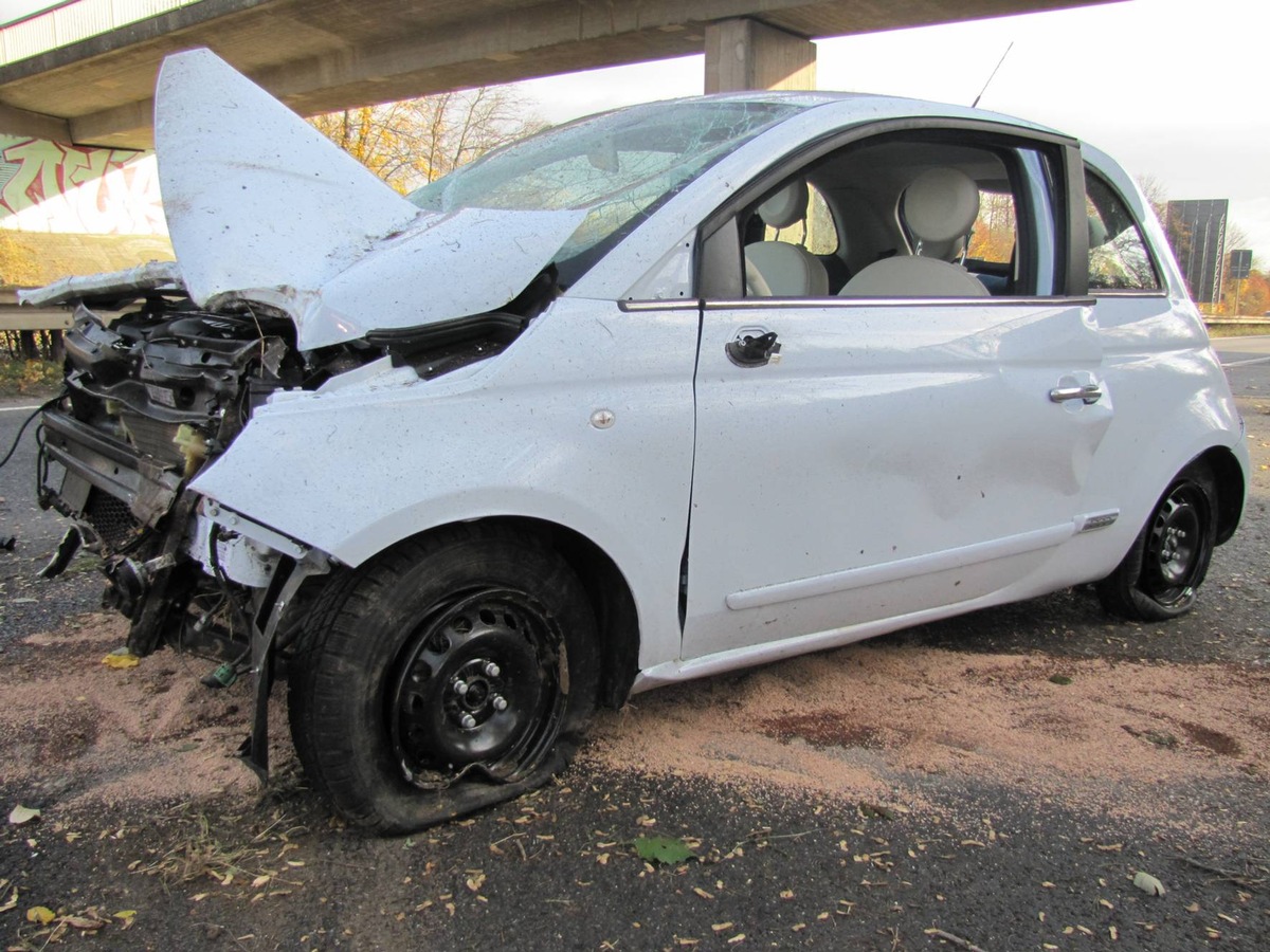 POL-F: 101105 - 1376 Bundesautobahn A661: Weiterer schwerer Verkehrsunfall