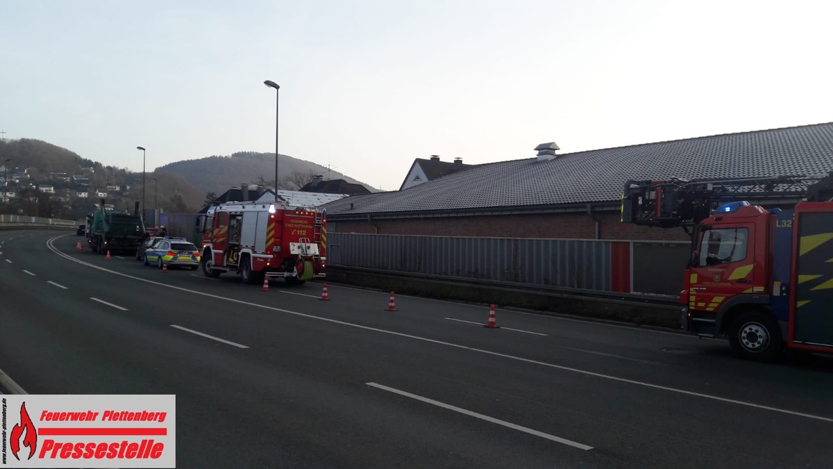 FW-PL: OT-Eiringhausen. Verkehrsunfall Auf Dem Zubringer Zur Hochbrücke ...