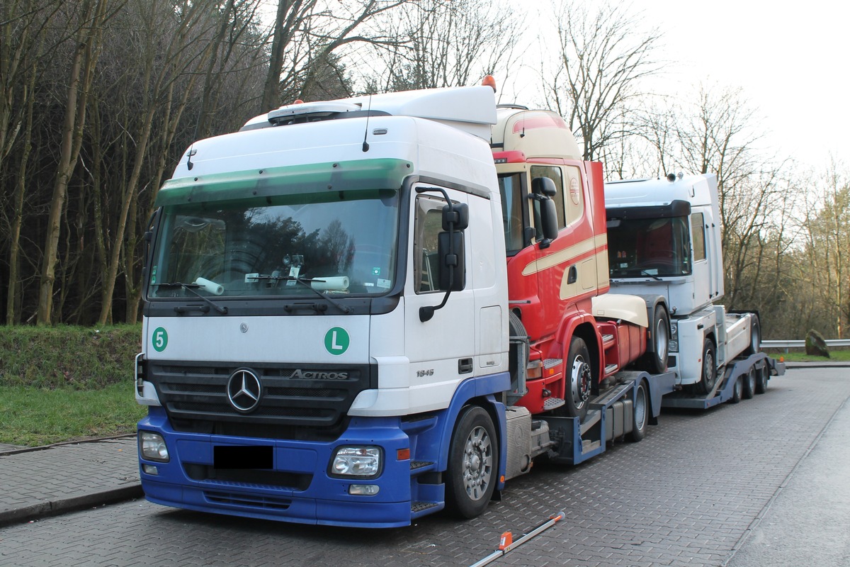 POL-PDKL: A6/Kaiserslautern, Polizei kontrolliert Brummifahrer