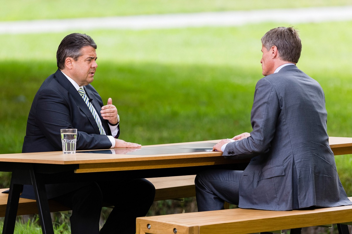 Quo vadis, SPD? / Partei-Chef Sigmar Gabriel im ZDF-Sommerinterview von &quot;Berlin direkt&quot; (FOTO)