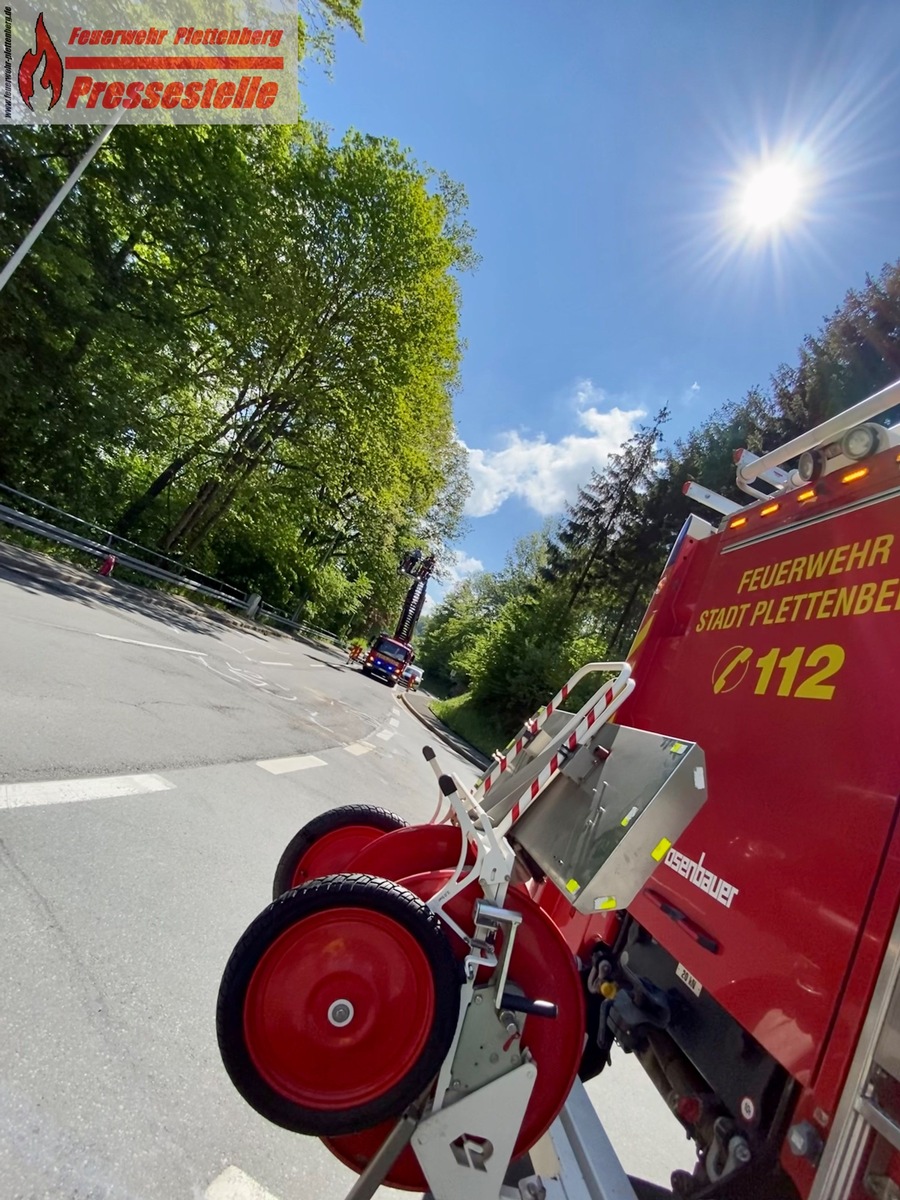 FW-PL: Ein Schwerverletzter bei Verkehrsunfall. Ersthelferin hat Schutzengel an Board.