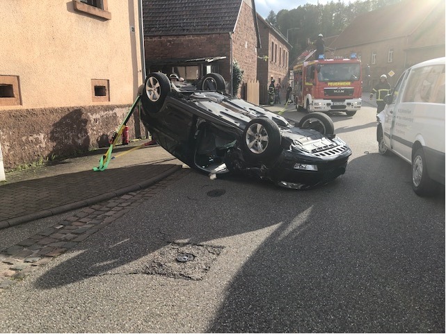 POL-PDPS: Verkehrsunfall mit verletzter Person