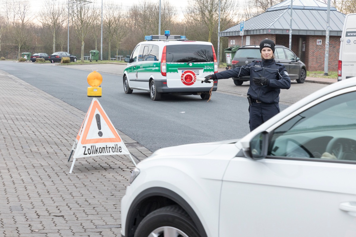 HZA-OS: Gemeinsam gegen Geldwäsche; Zoll führte Bargeldkontrollen entlang der deutsch-niederländischen Grenze durch