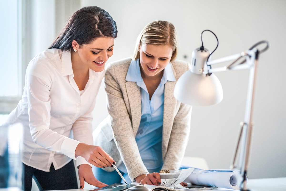 Beleuchtung am Arbeitsplatz: Die Arbeit ins rechte Licht rücken