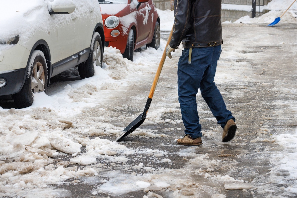 Wer hat welche Pflichten bei Eis und Schnee?