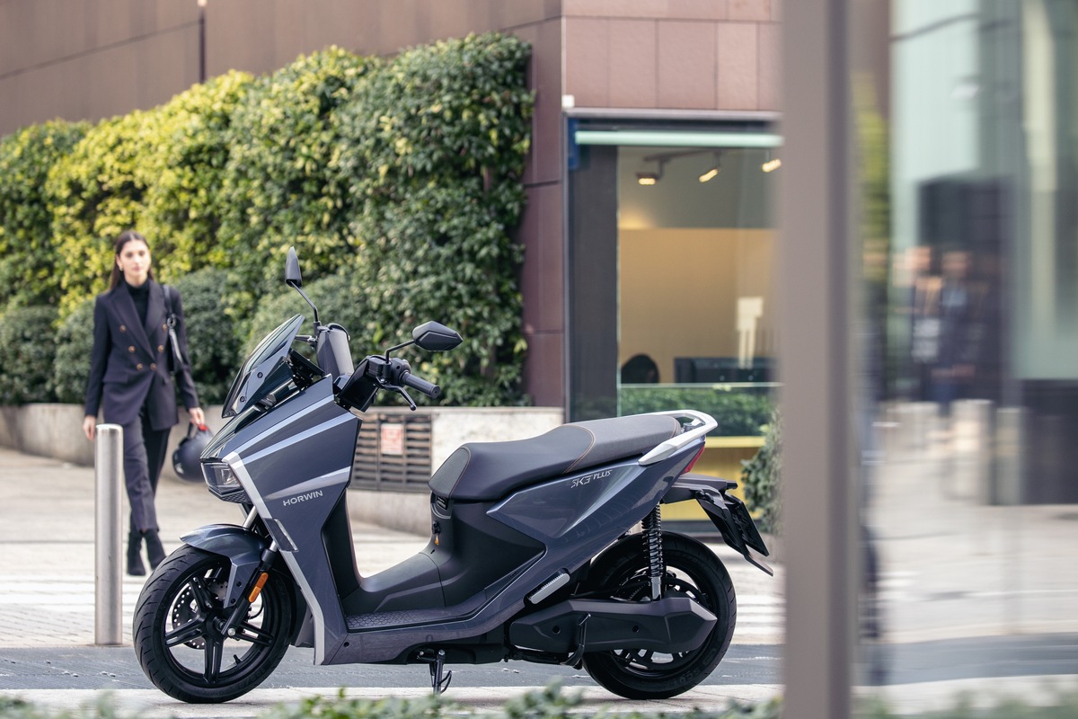 The new HORWIN SK3 PLUS e-scooter - one step ahead