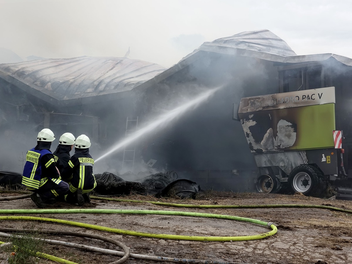 FW-RD: Millionenschaden durch Feuer auf landwirtschaftlichem Betrieb