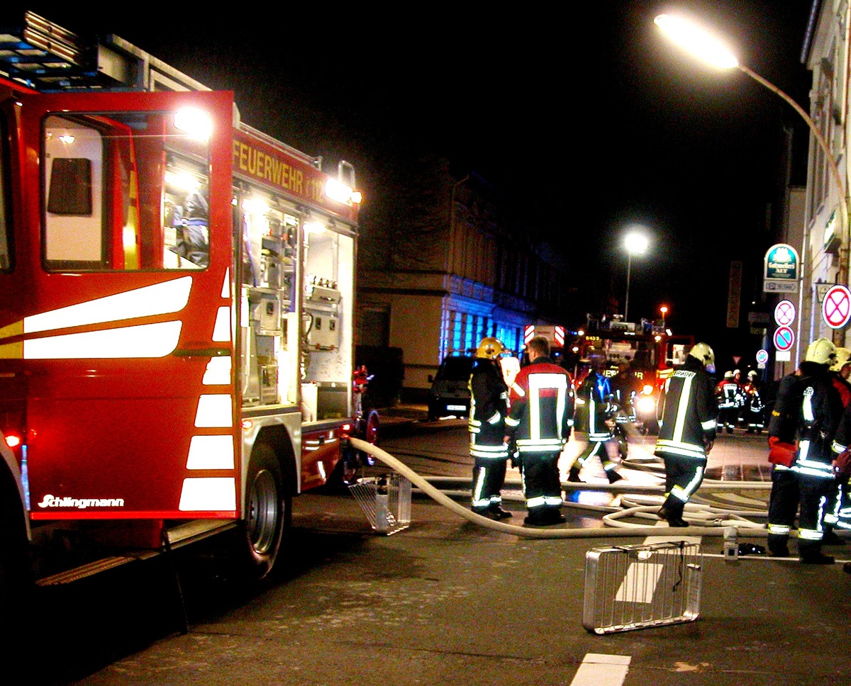 POL-ME: Brand eines Fachwerkhauses - die Polizei ermittelt zur Brandursache - Mettmann - 2412100