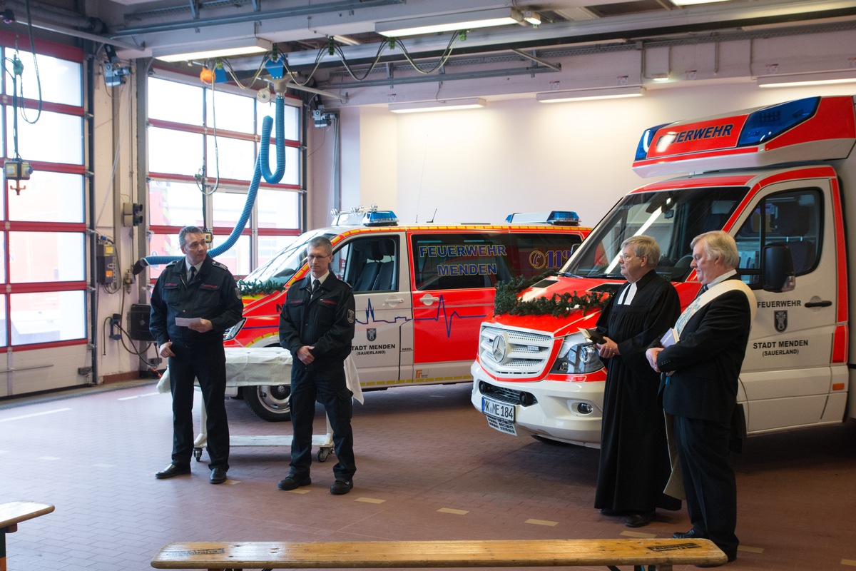 FW Menden: Neue Einsatzfahrzeuge für den Rettungsdienst der Feuerwehr Menden