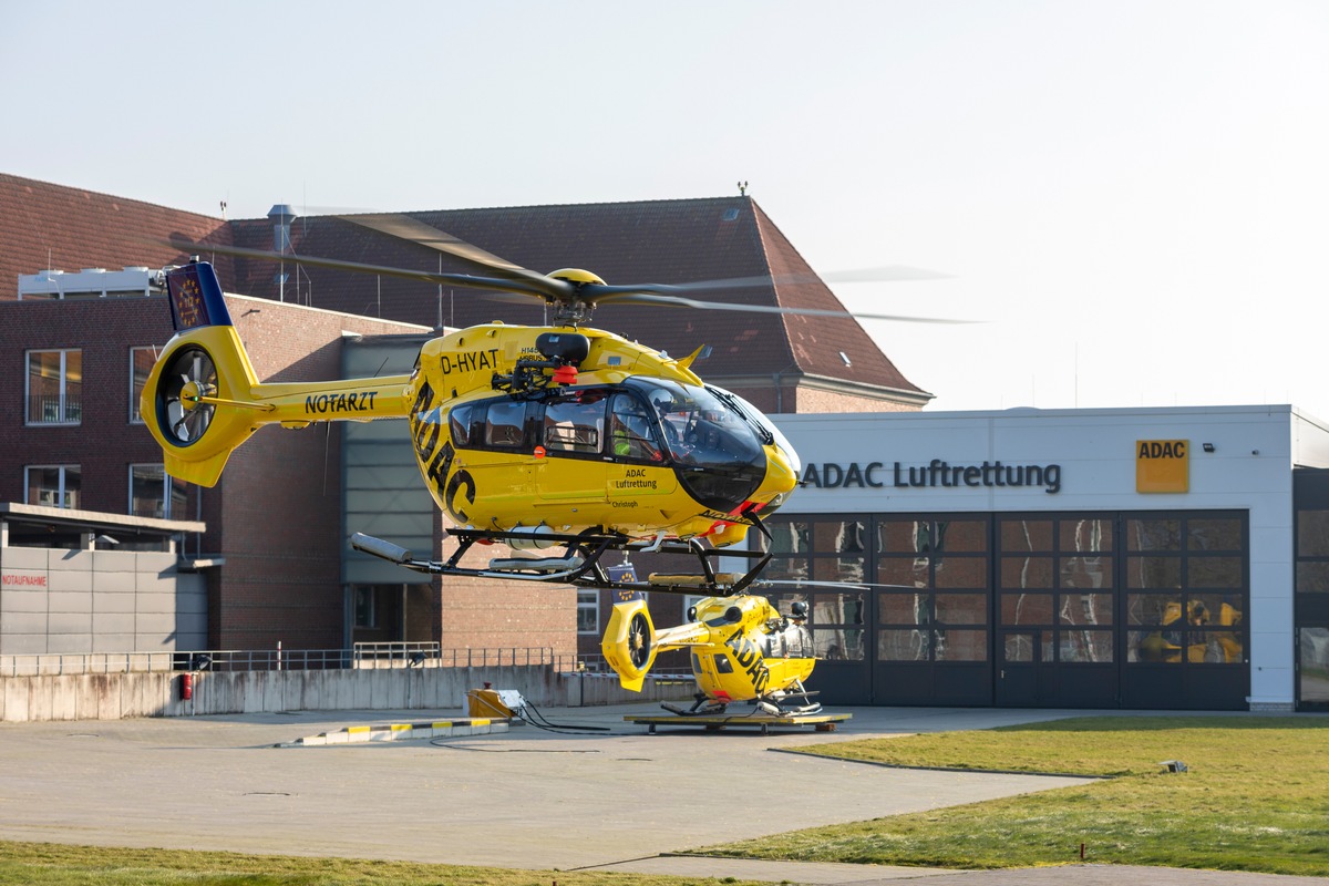 Drei neue ADAC Rettungshubschrauber am Himmel