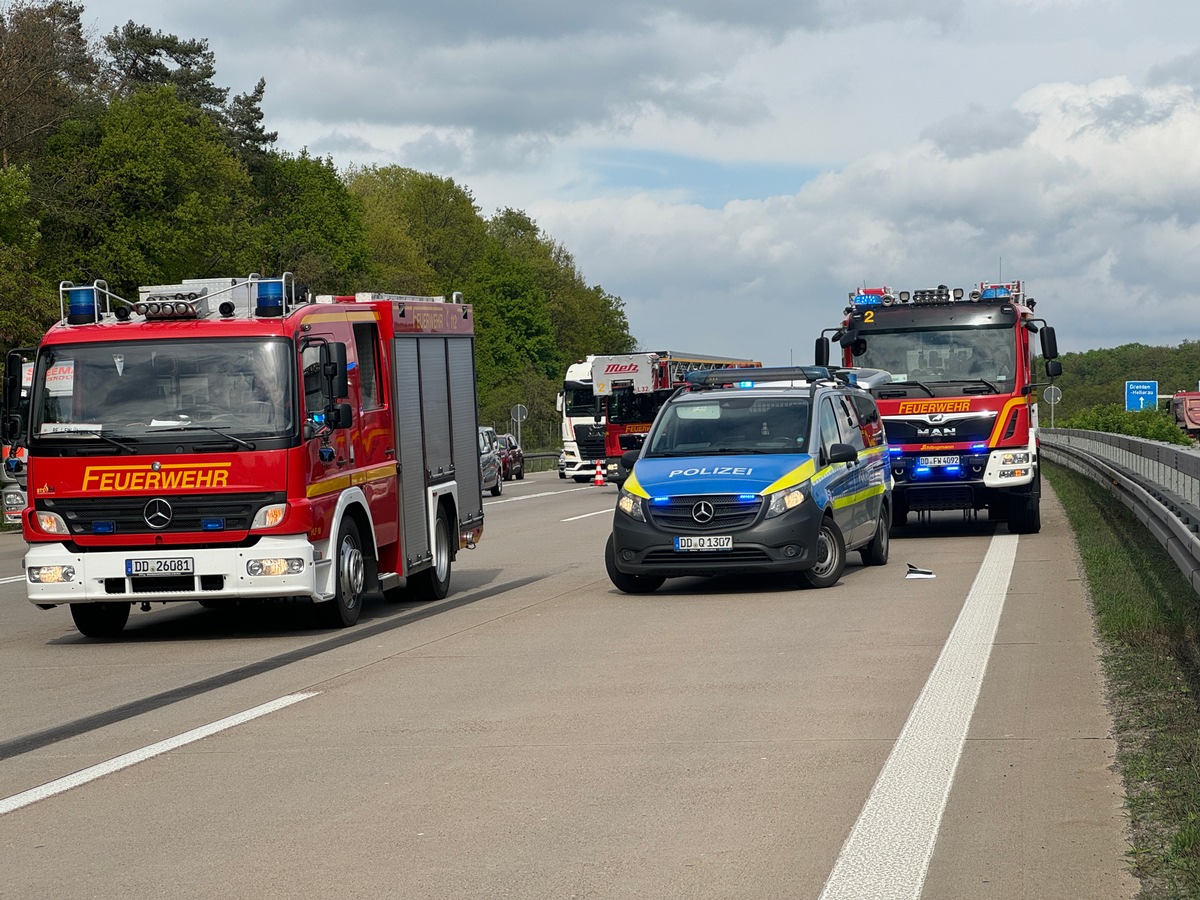 FW Dresden: Brand in einem Wohngebäude &amp; Verkehrsunfall auf der BAB 4