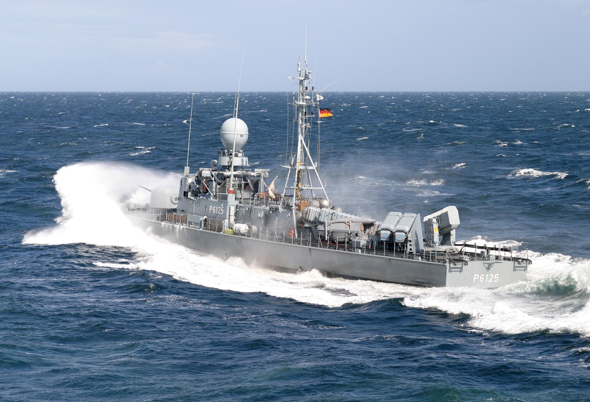 Schnellboote mit Kurs auf Warnemünde - &quot;Zobel&quot; und &quot;Hyäne&quot; kehren heim (mit Bild)