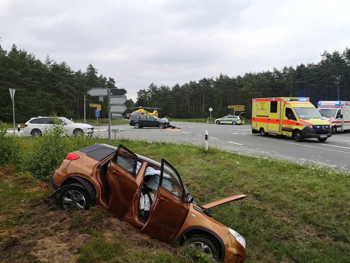 POL-HK: Hützel: Verkehrsunfall mit zwei Schwerverletzten