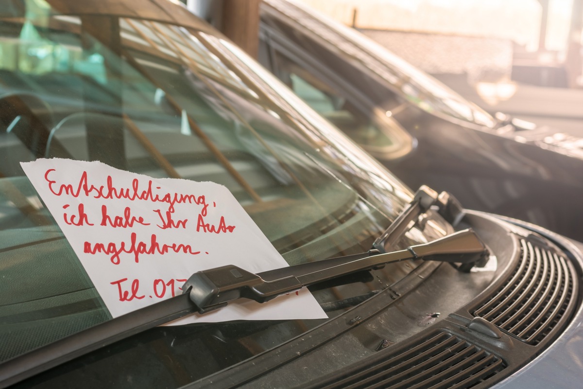 Damit aus dem Unfall kein Rechtsfall wird - So verhält man sich nach einem Verkehrsunfall korrekt