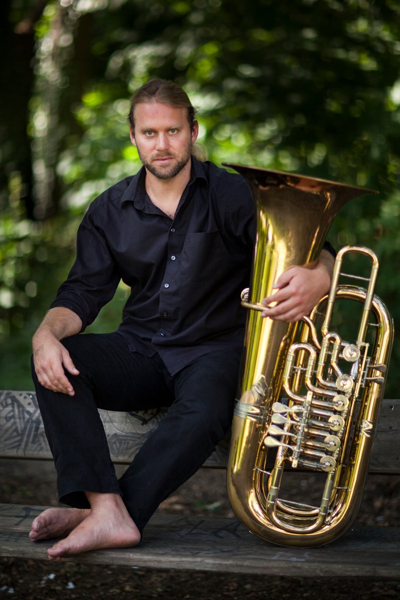 Tubist Andreas Martin Hofmeir in Sachsen