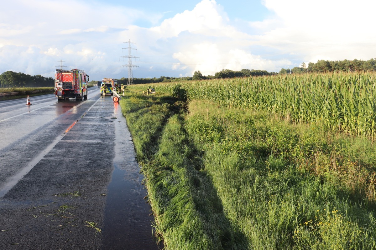 POL-BI: Autobahn-Fahrt endet im Maisfeld