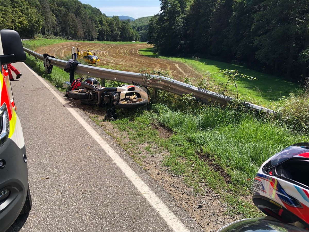 POL-PDKL: Motorradfahrer bei Verkehrsunfall verletzt, Zeugen gesucht