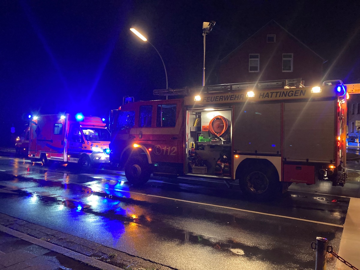 FW-EN: Verkehrsunfall - Kaminbrand - Türöffnung Mehrere Paralleleinsätze am Samstagabend