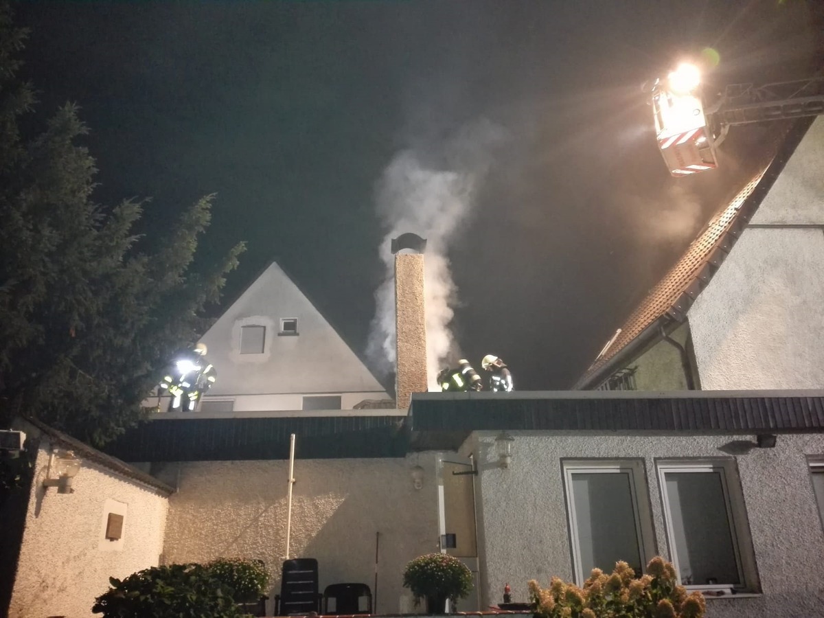 FW-BO: Kaminbrand in Bochum Hordel