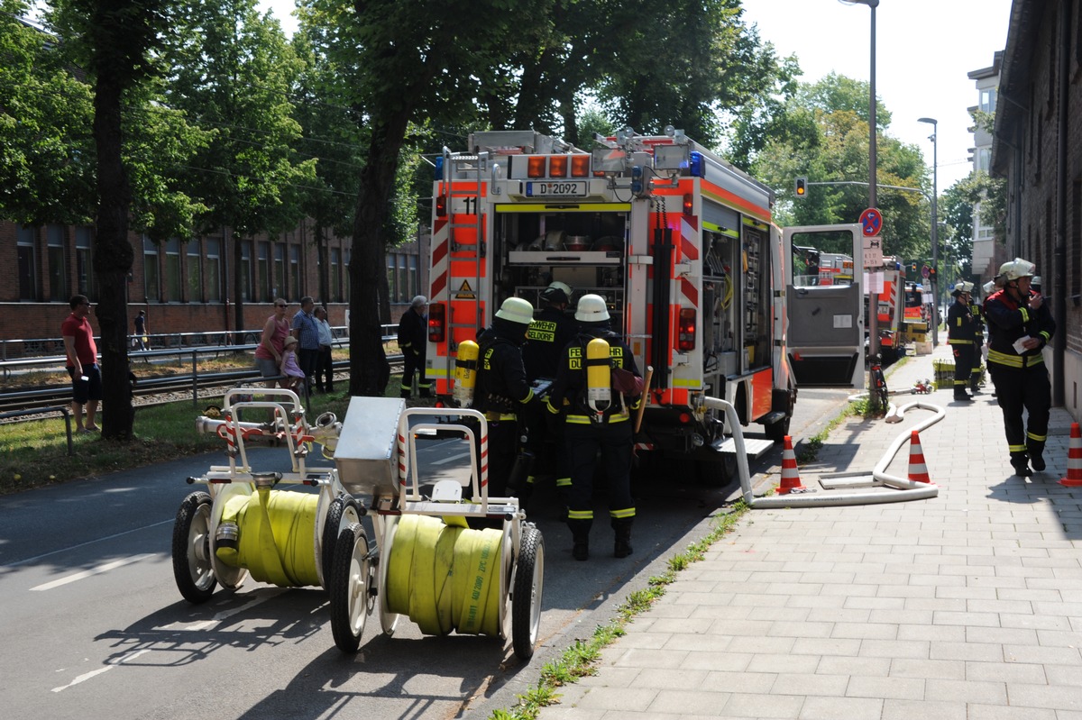 FW-D: Jahresübung der Freiwilligen Feuerwehr Hubbelrath