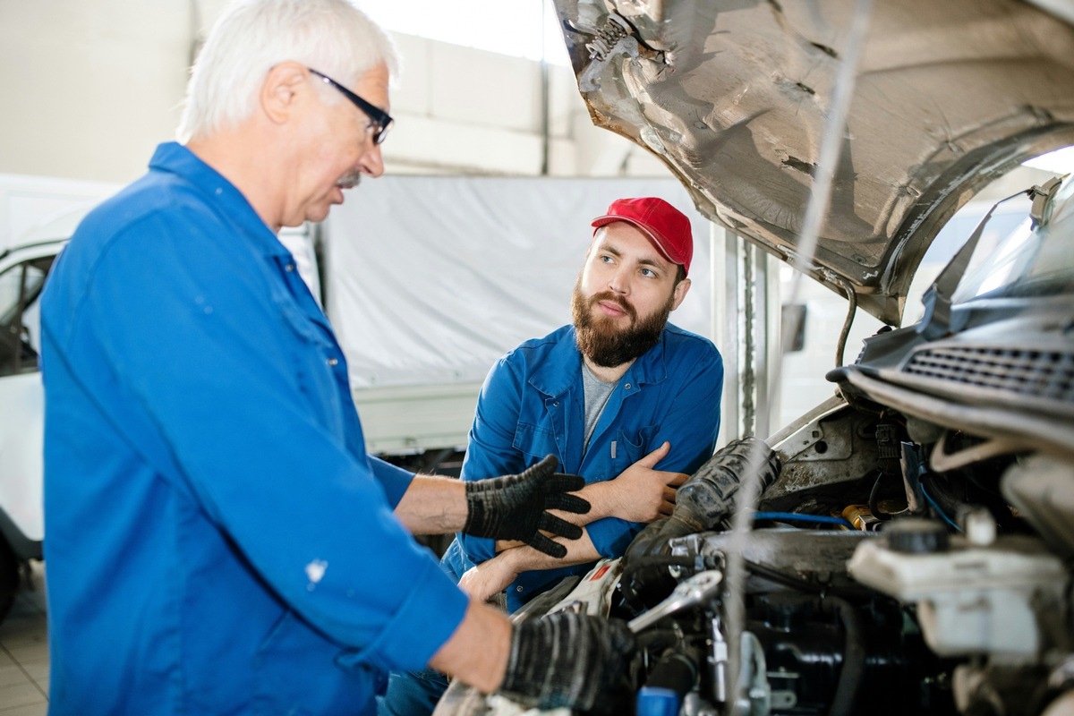 Ist die Motorfahrzeugkontrolle wirklich nötig beim Auto verkaufen Schweiz? Ihr Autohändler in der Nähe spricht über das Für und Wider der MFK beim Autoverkauf Schweiz und dem Export.