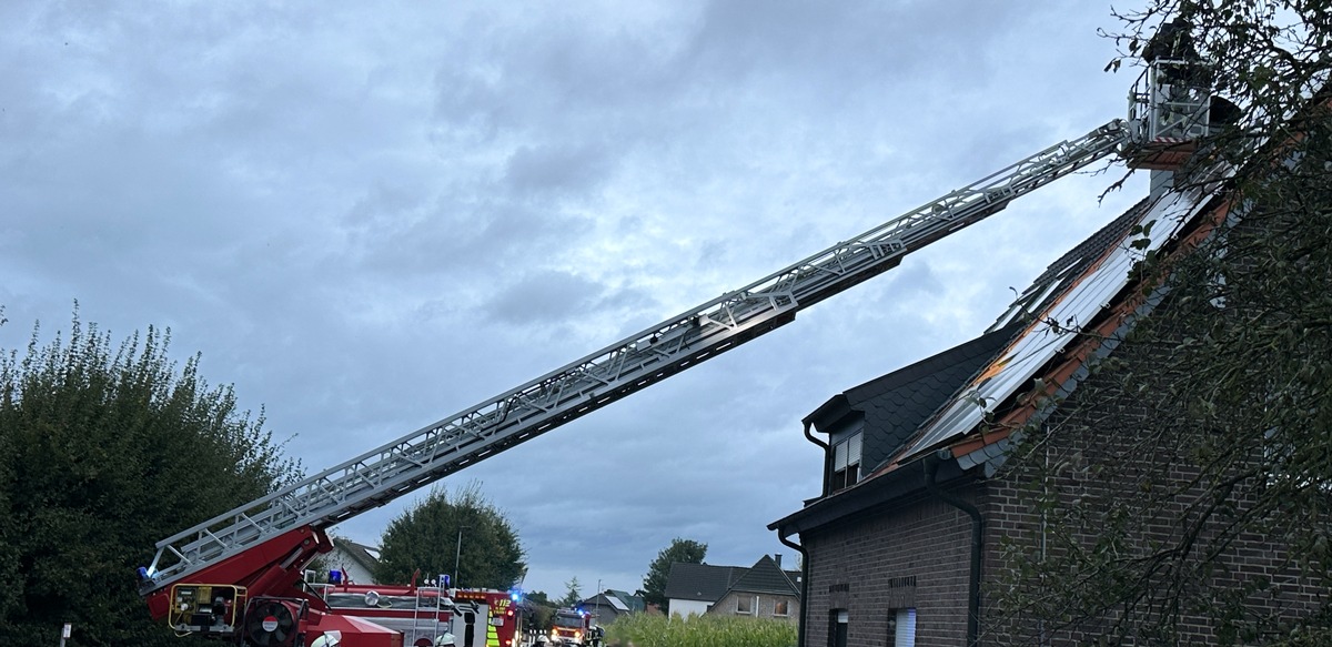 FFW Schwalmtal: Aufmerksame Passanten melden Kaminbrand