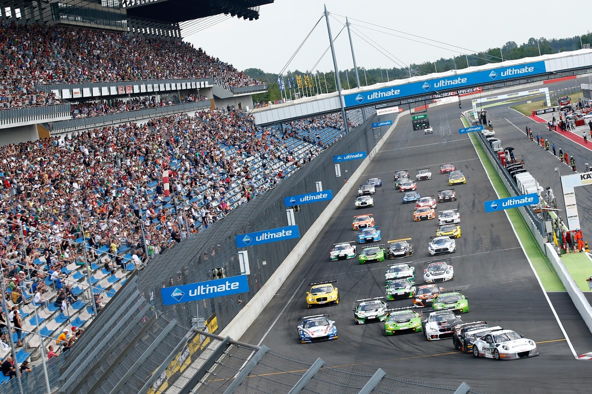 Porsche-Duo Renauer/Ragginger gewinnt erstes Rennen beim Motorsport Festival Lausitzring