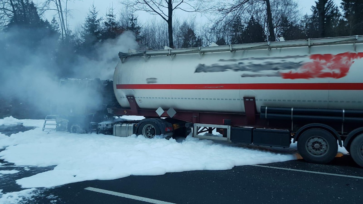 POL-GÖ: (57/2019) Aufhebung der Sperrung der A 7 in im Bereich Hann. Münden - für den Verkehr stehen zwei Fahrstreifen wieder zur Verfügung