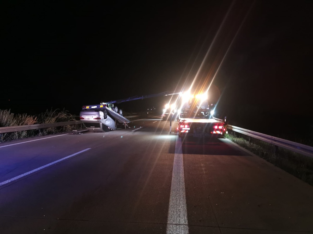 API-TH: Vollsperrung der A 38 aufgrund verunfalltem Fahrzeugtransporter