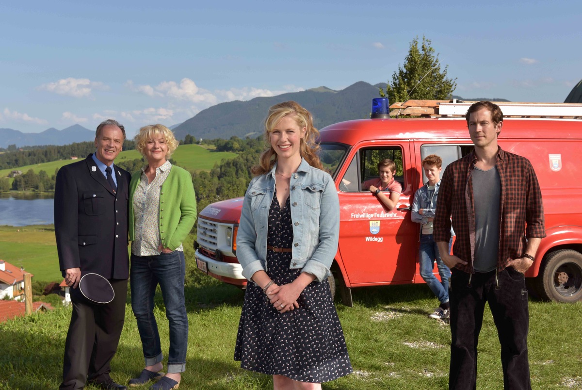 Neue ZDF-Herzkino-Reihe &quot;Marie fängt Feuer&quot; mit Christine Eixenberger und Wolfgang Fierek (FOTO)