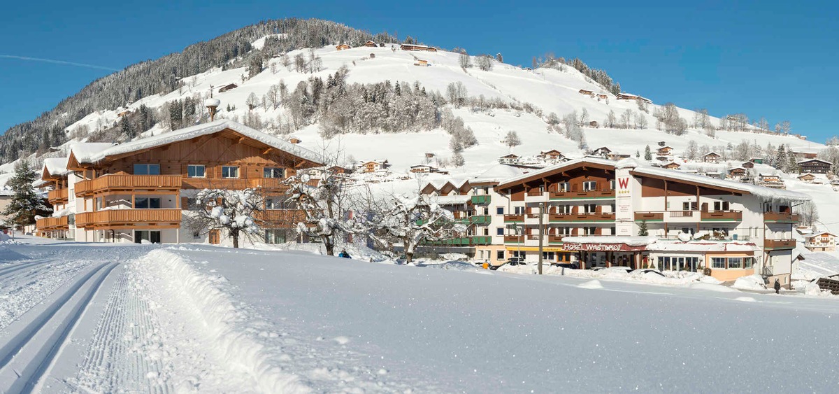 Beim Winterurlaub kommt es nicht immer auf die Größe des Skigebietes an. Willkommen im Wastlhof **** im Hochtal Wildschönau in Tirol.