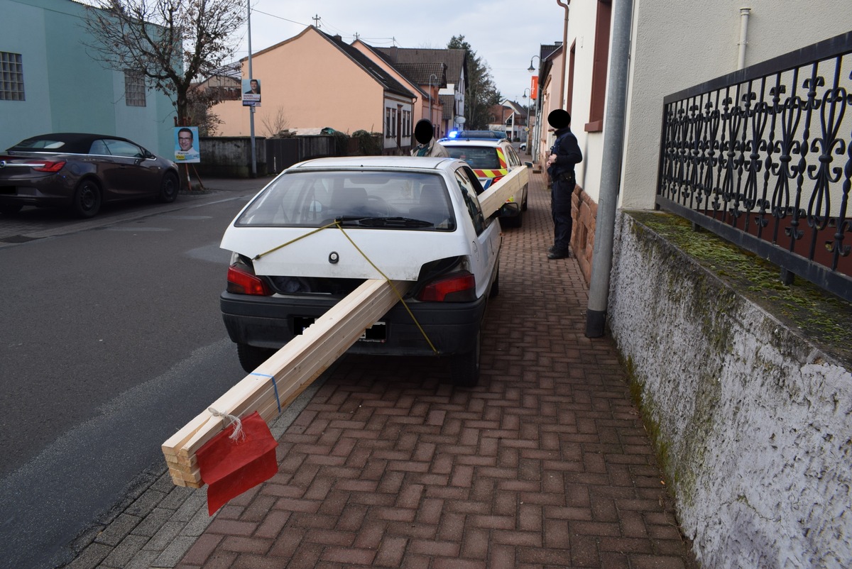 POL-PDKL: A62/Hütschenhausen, Außergewöhnlicher Langholztransport - Weiterfahrt untersagt