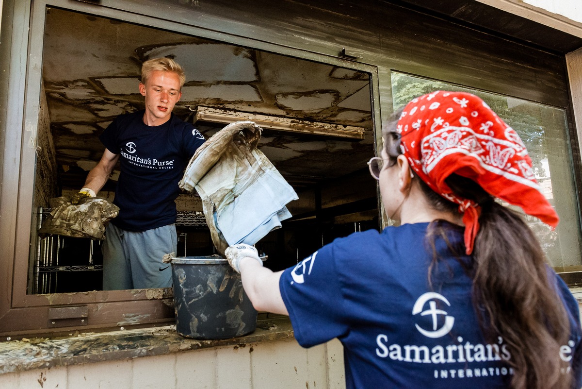 Youtube-Stars unterstützen Hochwasserhilfe / &quot;Real Life Guys&quot; werben um Freiwillige für Samaritan&#039;s Purse &amp; &quot;To All Nations&quot;