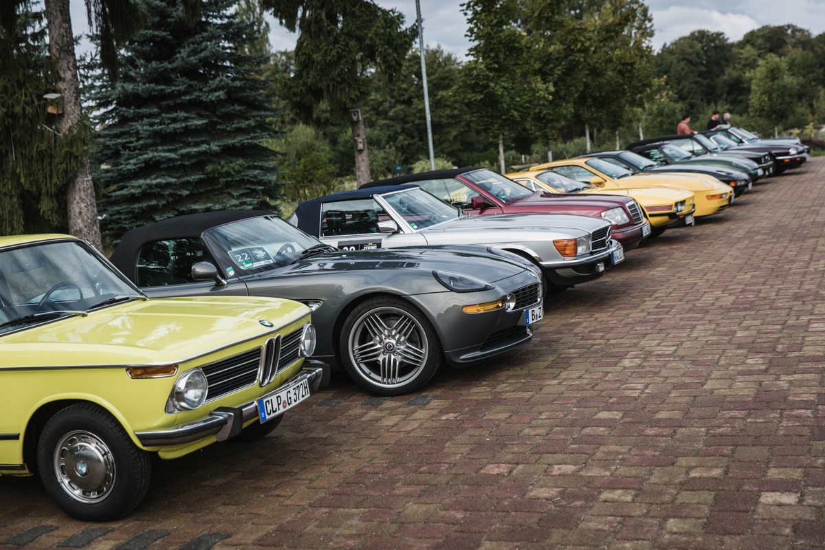 ADAC Youngtimer Tour 2016:Erfolgreiche Premiere mit Zeitreise durch Berlin