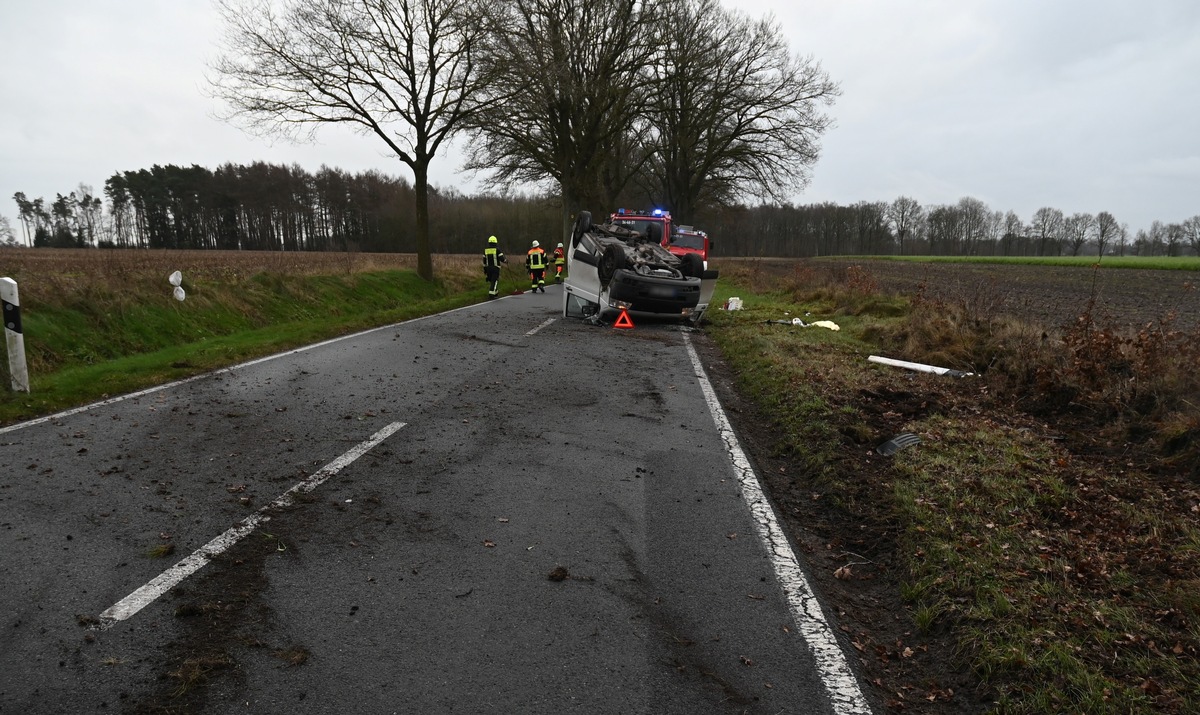 POL-ROW: ++ Schwerer Verkehrsunfall in Hemslingen ++ Hoflader von Erlebnishof in Rüspel gestohlen ++ Polizei stellt Einbrecher in Zeven ++ Einbruch in Schule