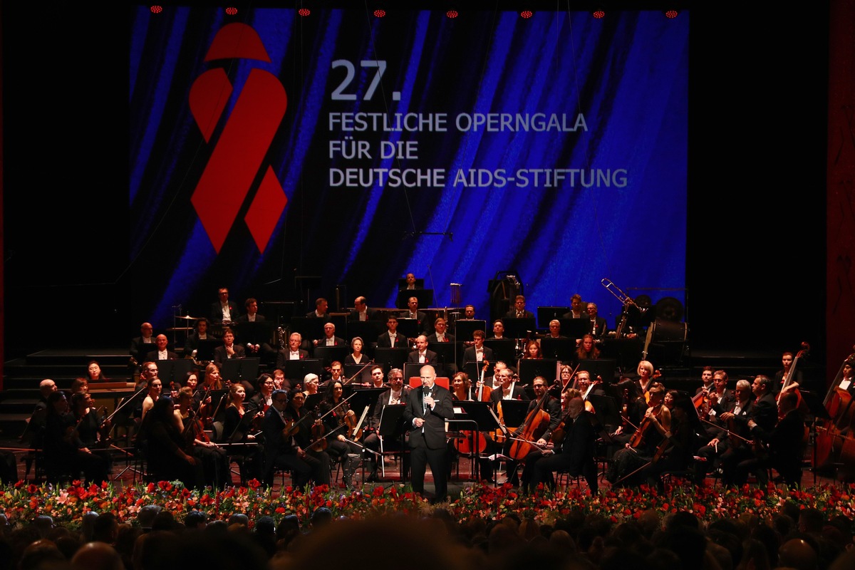 27. Festliche Operngala für die Deutsche AIDS-Stiftung: Viel Prominenz aus Politik, Wirtschaft, Kultur und Medien für den guten Zweck in der Deutschen Oper Berlin