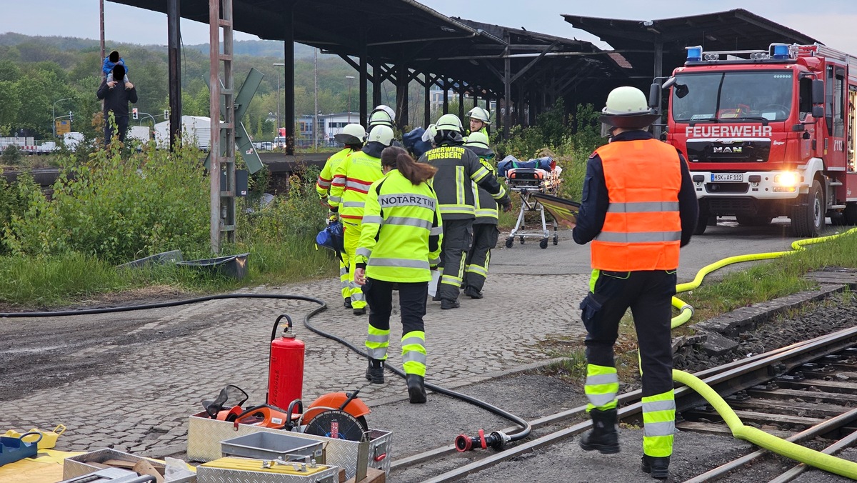 FW-AR: Gemeinsame Übung der Feuerwehr und des Rettungsdienstes