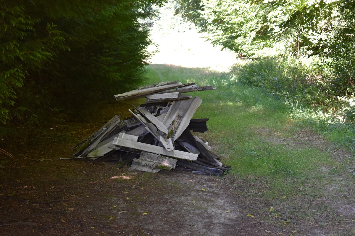 POL-OS: Bissendorf: Zeugenaufruf nach illegaler Müllentsorgung von Eternitplattten