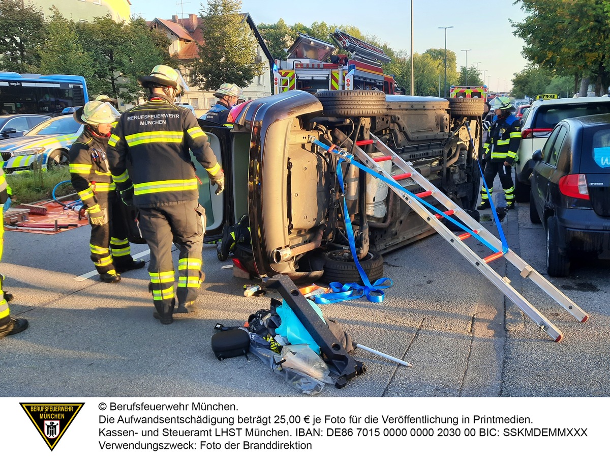 FW-M: Opel in Seitenlage (Milbertshofen)