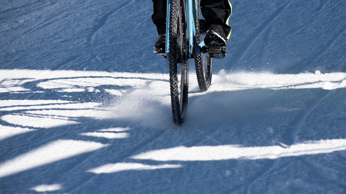 Mit dem Fahrrad durch den Winter / Spezielle Winterreifen für Fahrräder versprechen mehr Sicherheit