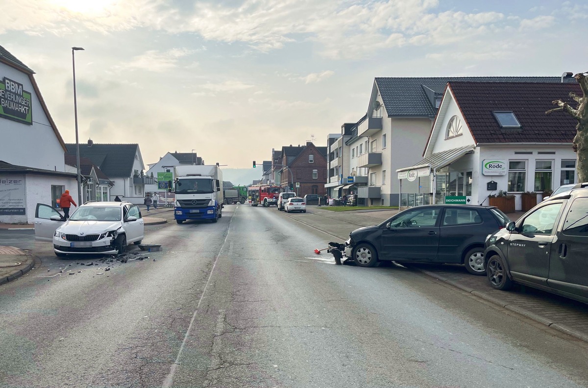 POL-HX: Unfall beim Ausparken sorgt für Vollsperrung der B83